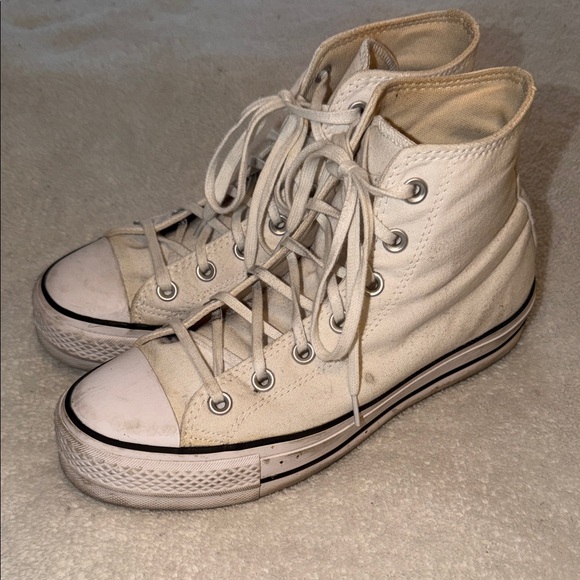 High-Top Converse - Picture 2 of 6